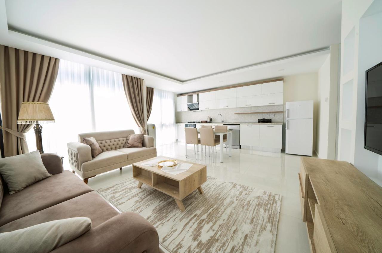 Karia Plus City Apartments ไคริเนีย ภายนอก รูปภาพ